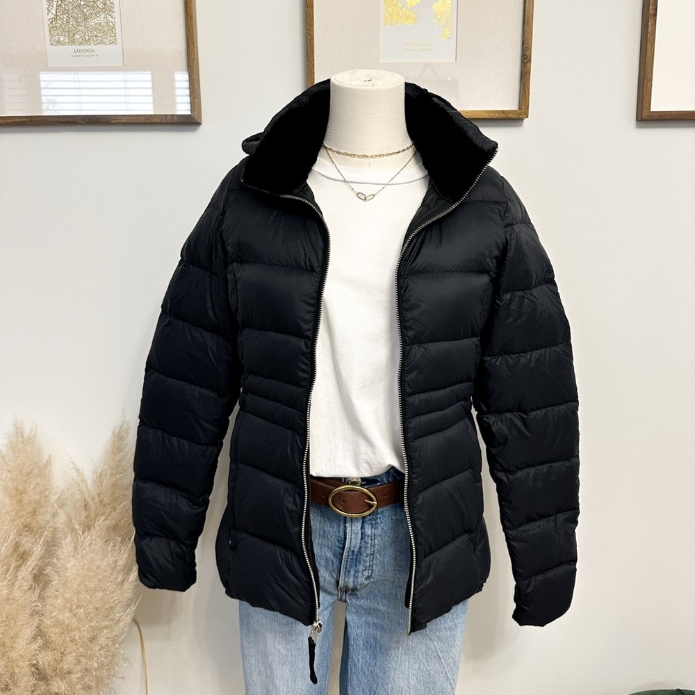 Abercrombie and Fitch Navy Puffer Jacket - Picture 3 of 9